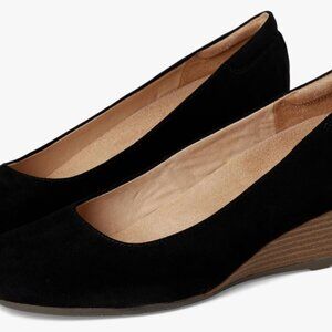 Dr. Scholl's Be Flex Wedge Pump